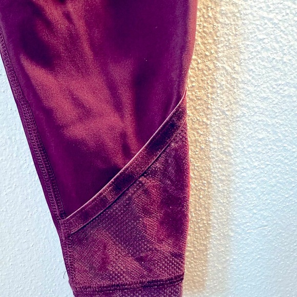 EUC s6•Burgandy Lululemon Wunder Under High-Rise Tight | Lace & Velour accents - Picture 14 of 17